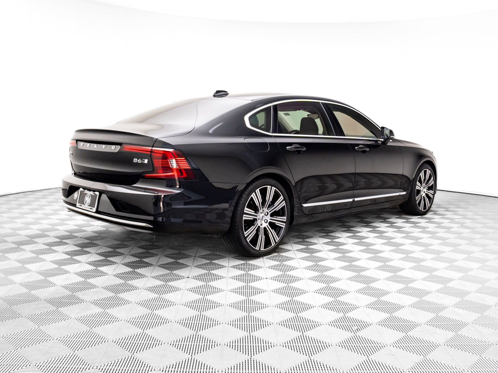 Used 2023 Volvo S90 B6 Ultimate image 6