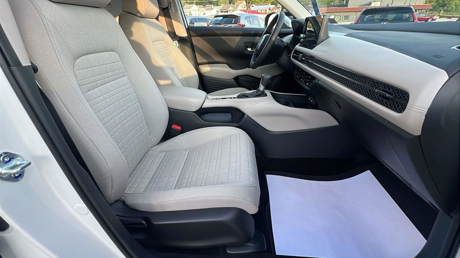 New 2027 Honda HR-V LX image 13
