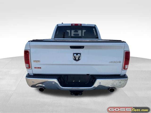 Used 2017 RAM 1500 Laramie w/ Convenience Group AWD/4WD image 4