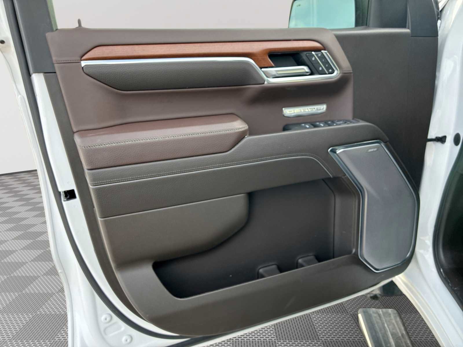 Certified 2023 GMC Sierra 1500 Denali image 22