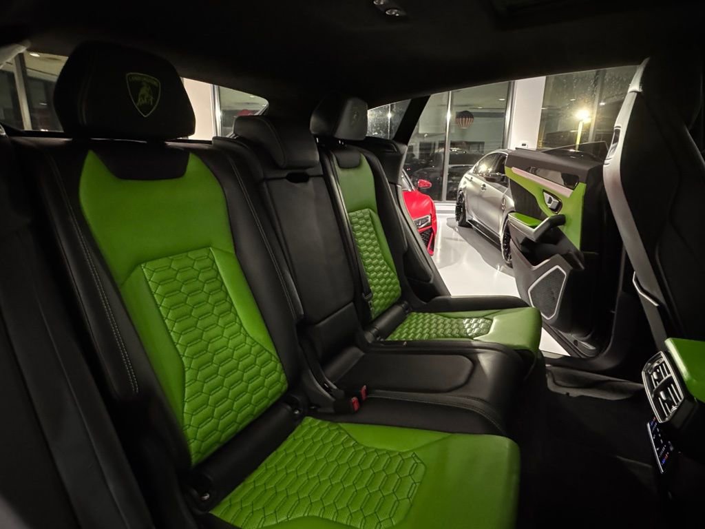 Used 2020 Lamborghini Urus image 25