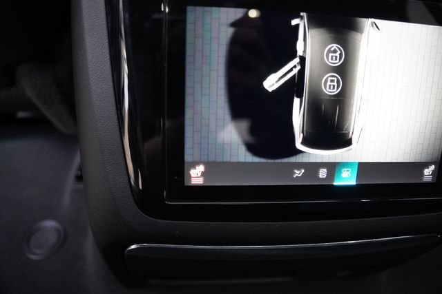 Used 2025 Cadillac Escalade IQ Luxury 2 w/ LPO, Premium Carpet Package AWD/4WD image 21