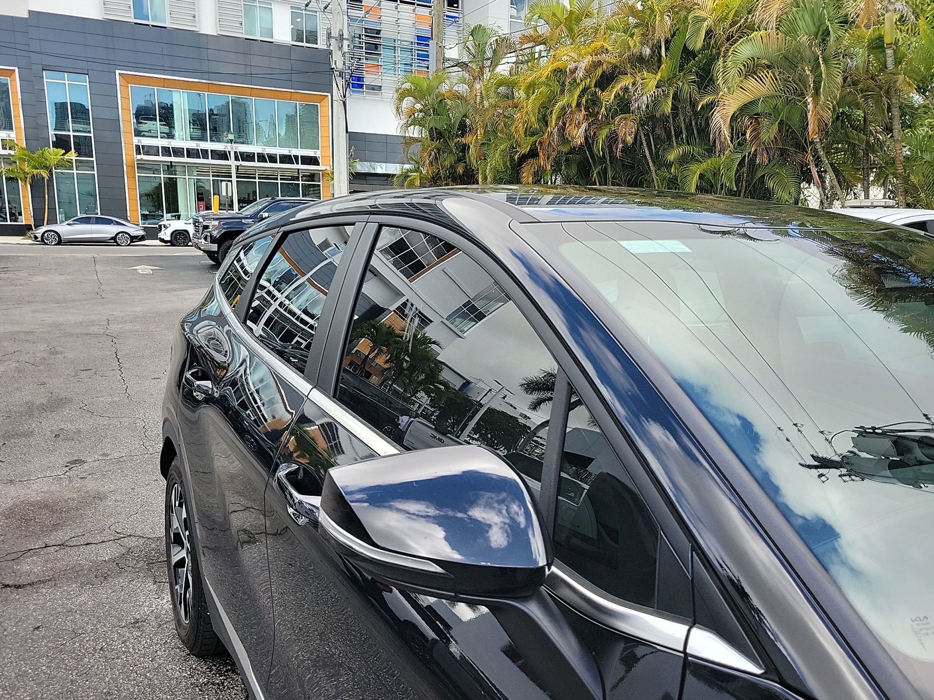 Used 2023 Kia Sportage EX image 9