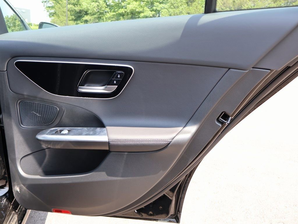 Certified 2025 Mercedes-Benz C 300 4MATIC Sedan image 31
