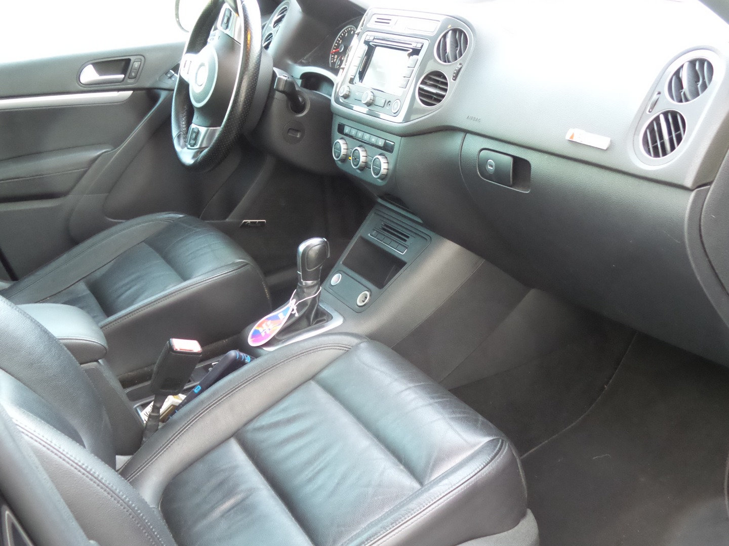Used 2015 Volkswagen Tiguan R-Line FWD image 16