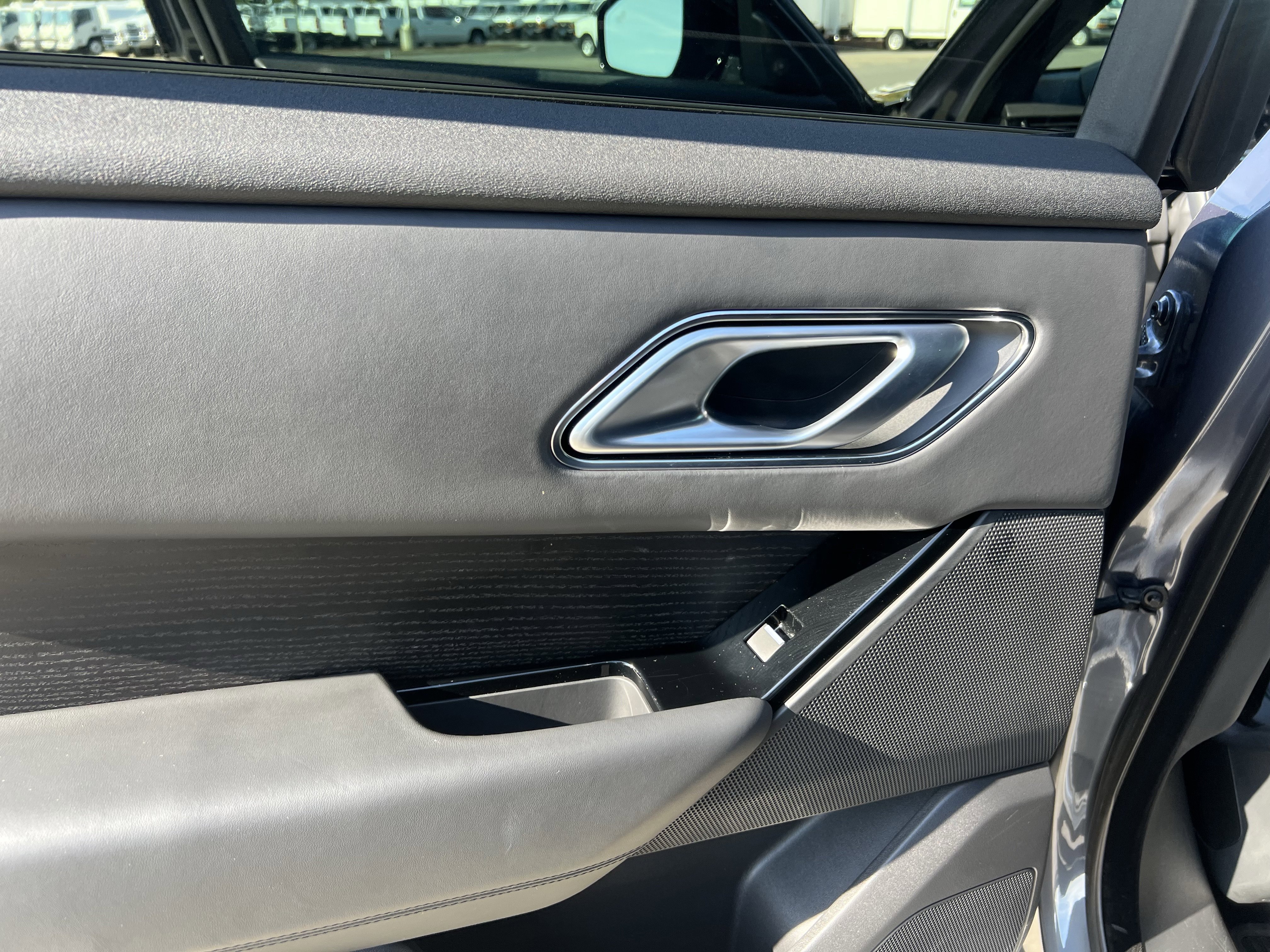 Used 2024 Land Rover Range Rover Velar Dynamic HSE image 30