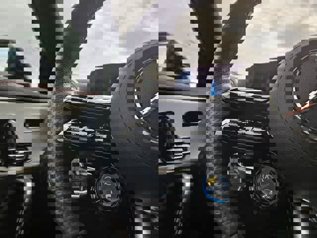 Used 2025 Mercedes-Benz CLA 35 AMG 4MATIC image 26