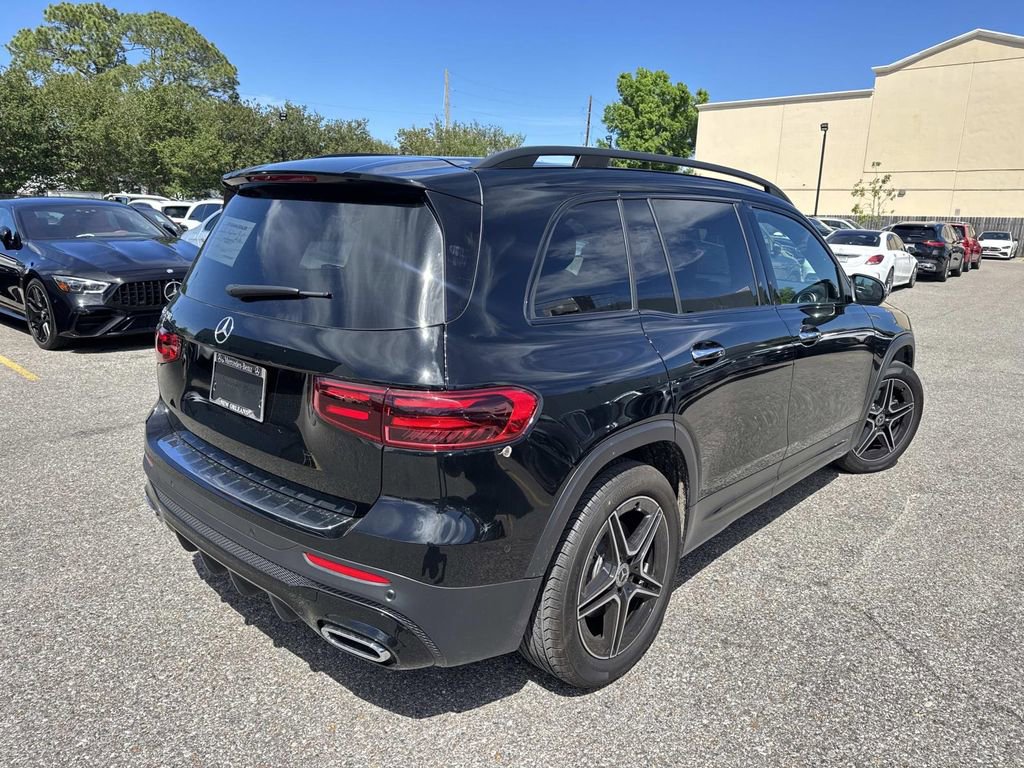 Used 2025 Mercedes-Benz GLB 250 image 7