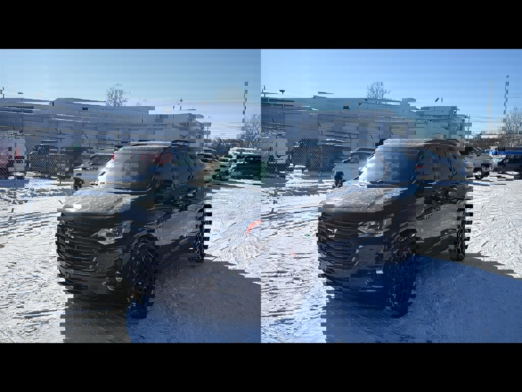 Used 2021 Chevrolet Traverse Premier w/ Redline Edition AWD/4WD image 2