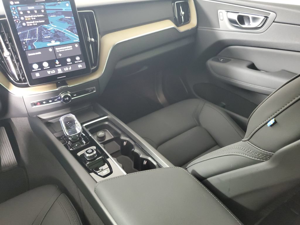 Certified 2026 Volvo XC60 B5 Core AWD/4WD image 19