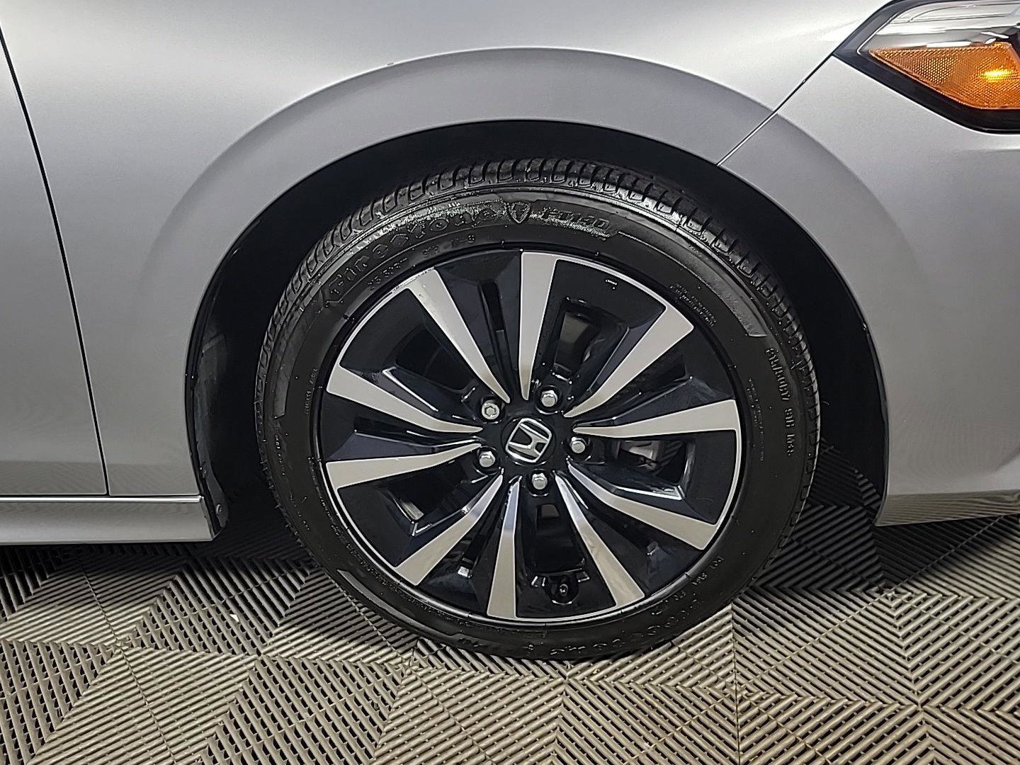 Certified 2024 Honda Civic EX image 3