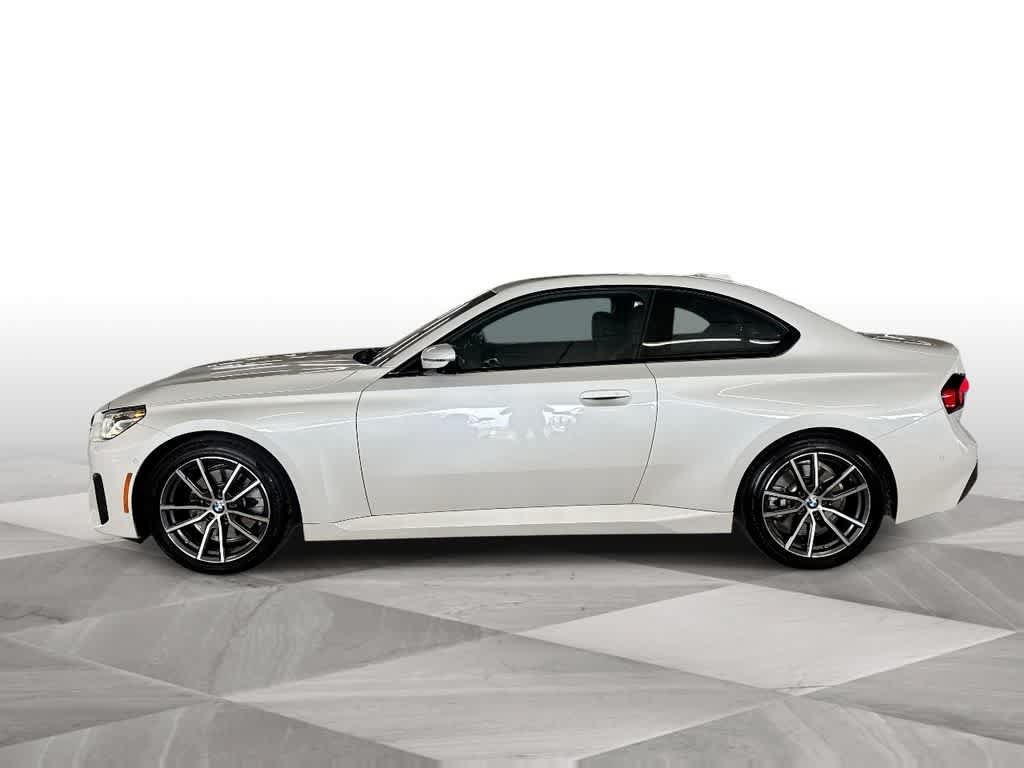 Used 2025 BMW 230i Coupe w/ Premium Package RWD image 5