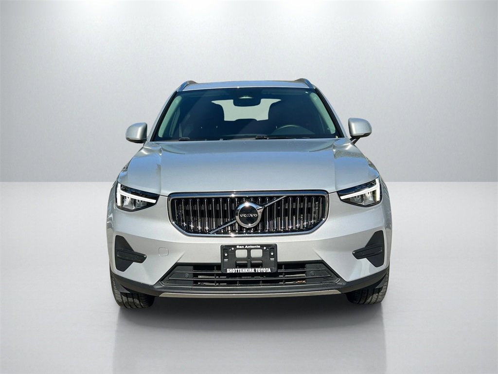 Used 2025 Volvo XC40 B5 Core w/ Protection Package Premier video 2
