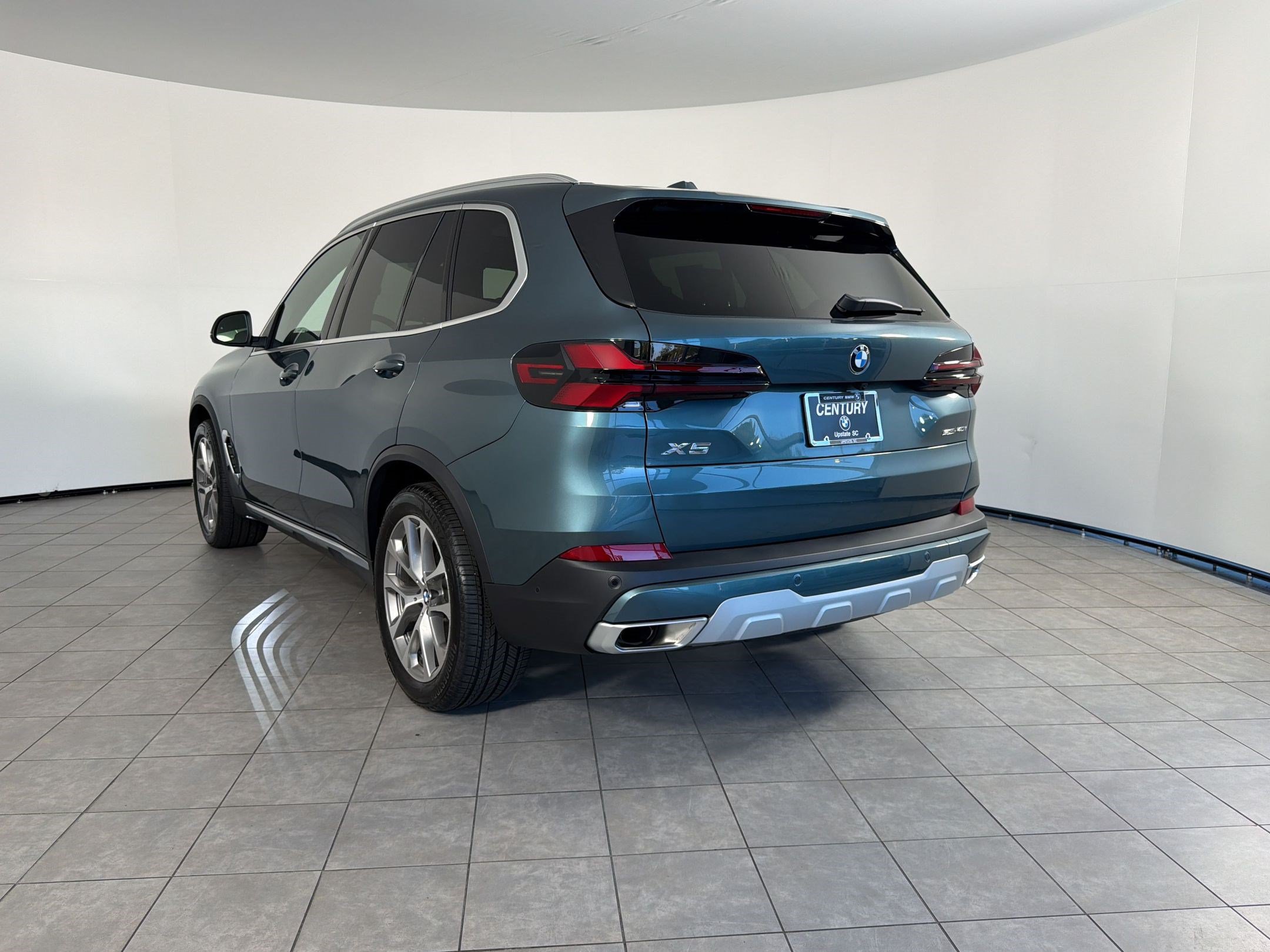 Certified 2026 BMW X5 sDrive40i RWD image 3