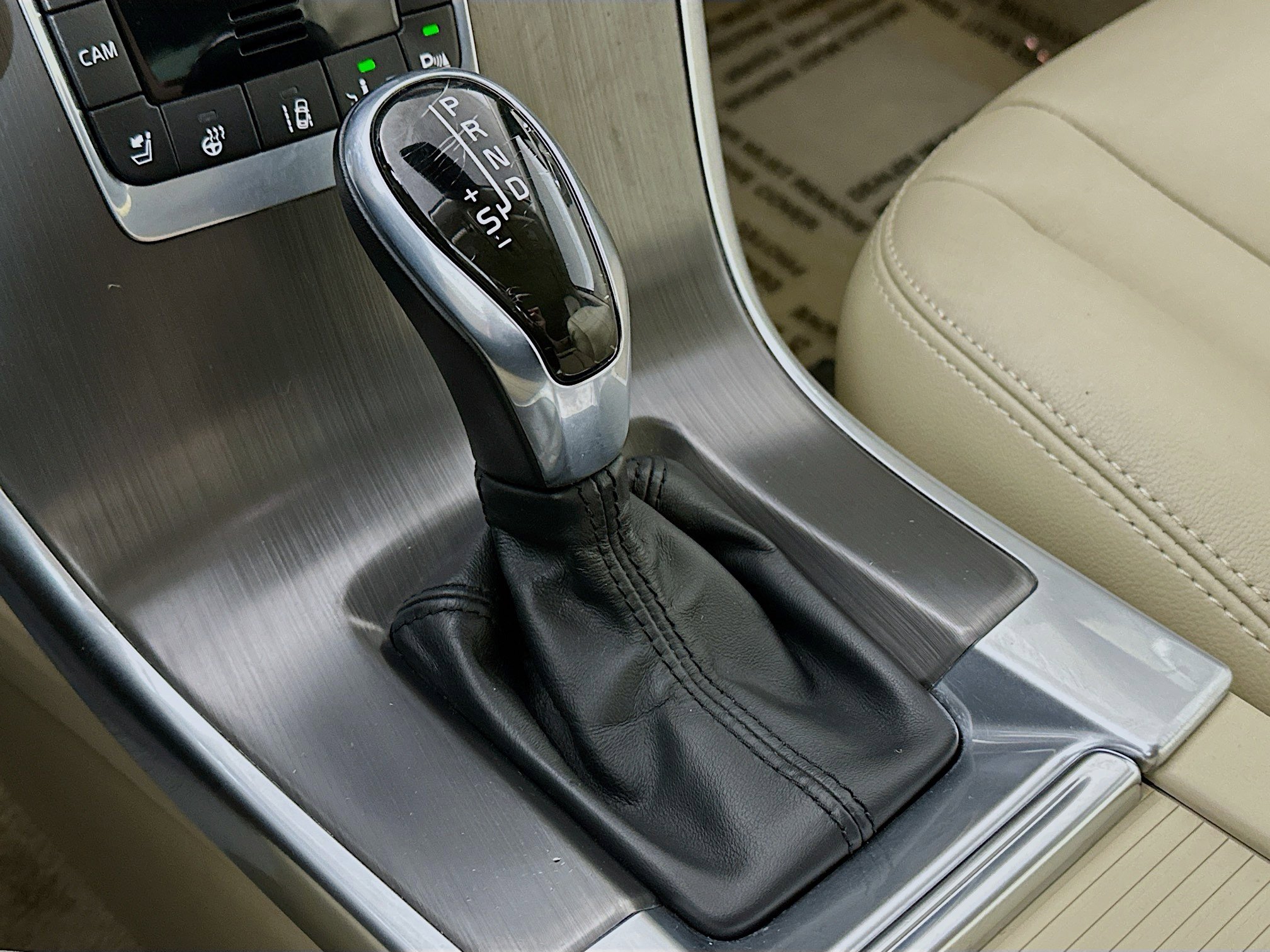 Used 2015 Volvo XC60 T6 Platinum AWD/4WD image 17