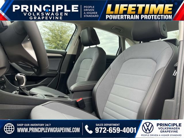 New 2026 Volkswagen Jetta SE FWD image 12