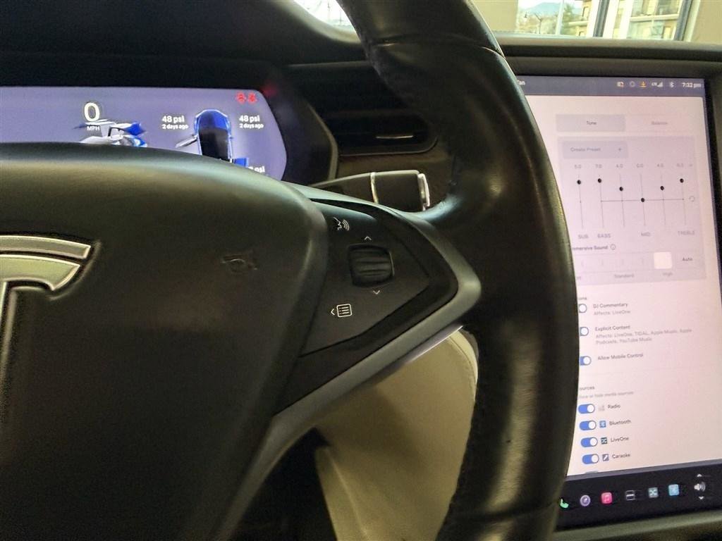 Used 2018 Tesla Model X 100D AWD/4WD image 32