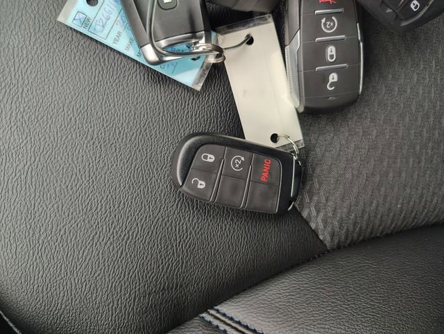 New 2026 Jeep Compass Latitude image 25