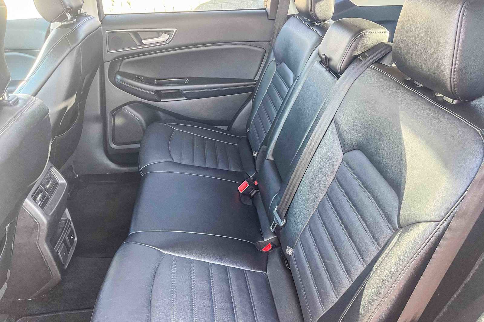 Used 2015 Ford Edge SEL w/ Equipment Group 201A image 17