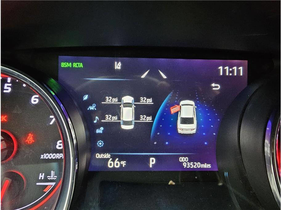 Used 2020 Toyota Camry XSE w/ Navigation Package image 18