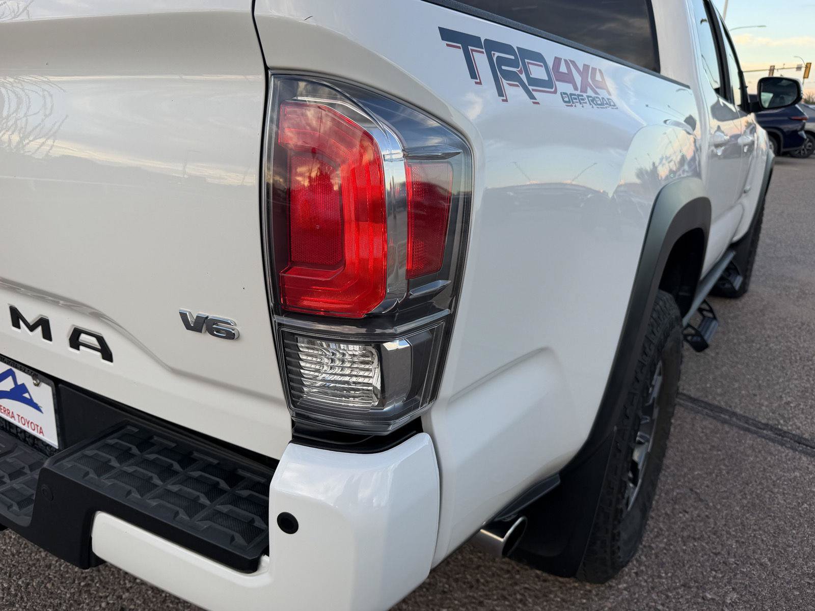 Used 2023 Toyota Tacoma TRD Off-Road w/ TRD Premium Off Road Package AWD/4WD image 14