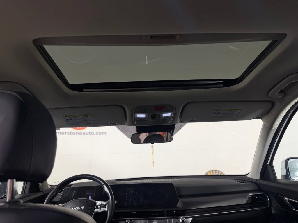 Used 2025 Kia Telluride S AWD/4WD image 17