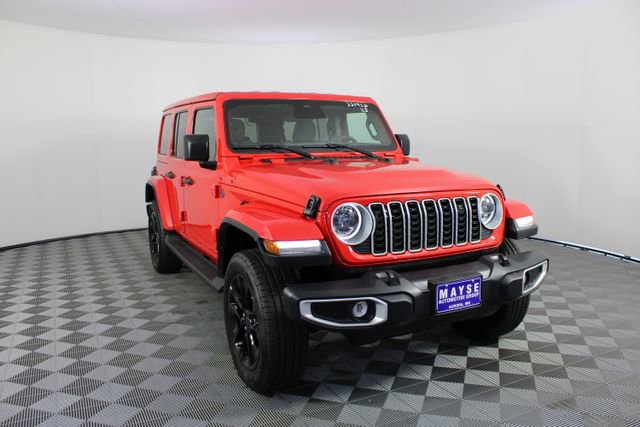 Used 2025 Jeep Wrangler Unlimited Sahara AWD/4WD image 24
