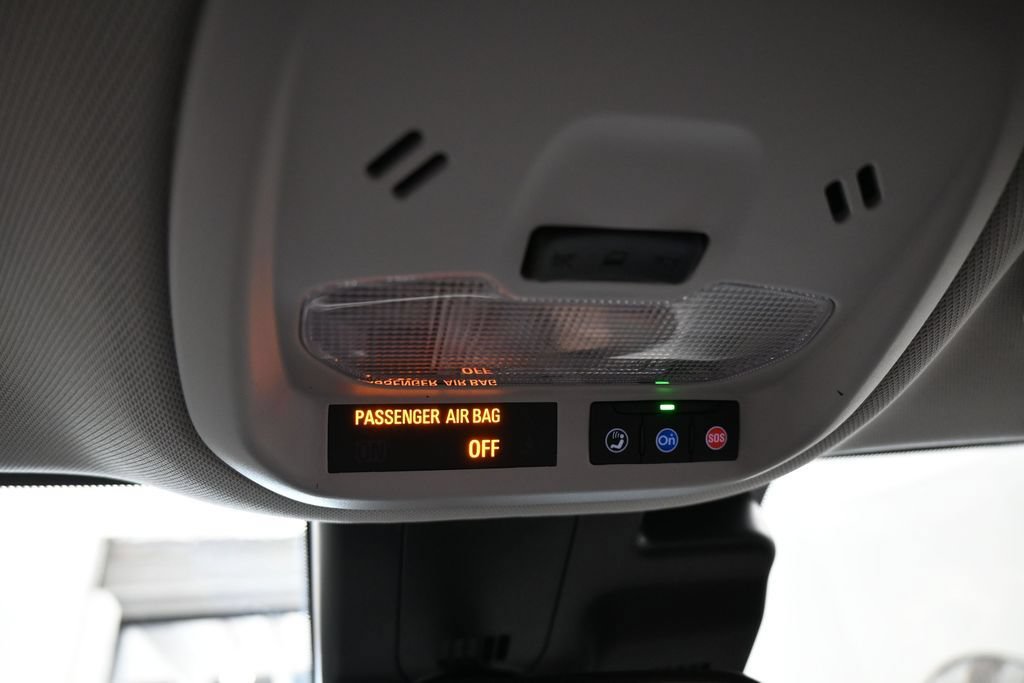 Used 2025 Chevrolet Trax LT FWD image 26