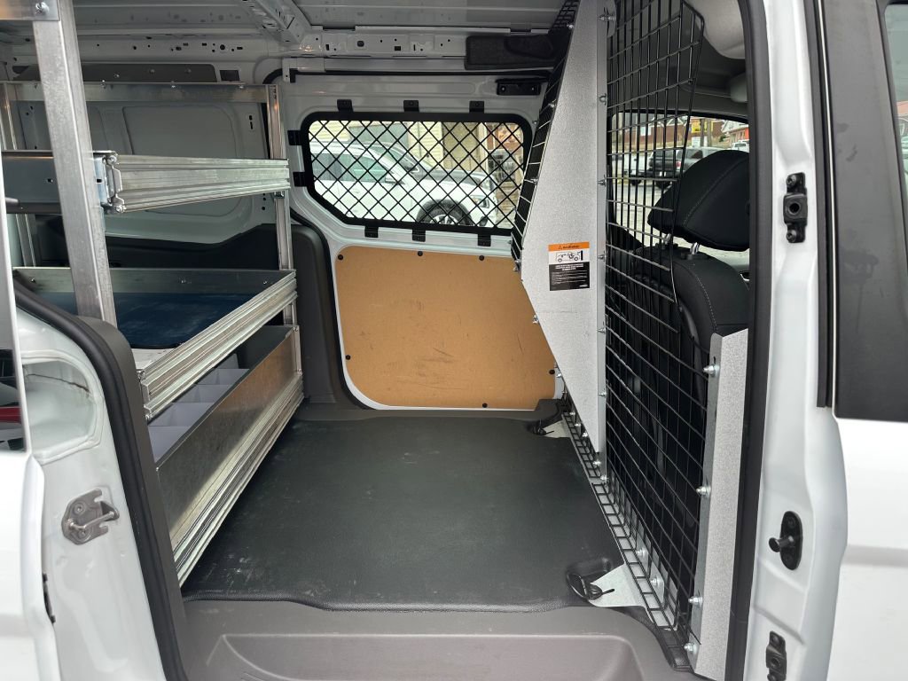 Used 2022 Ford Transit Connect XLT image 17