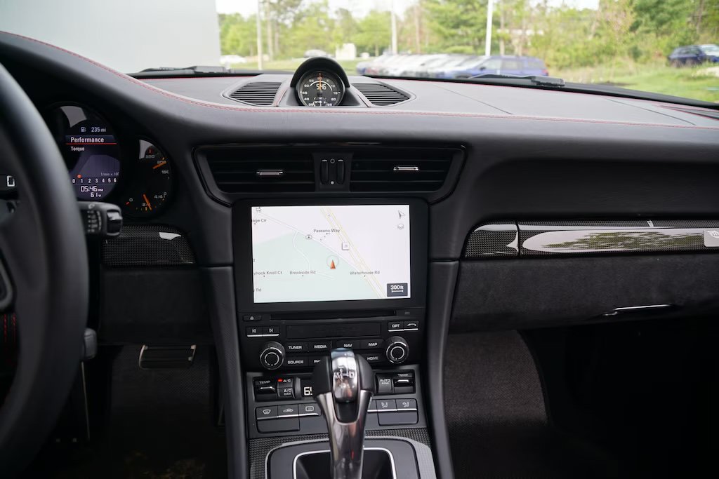 Used 2019 Porsche 911 GT2 RS RWD image 16