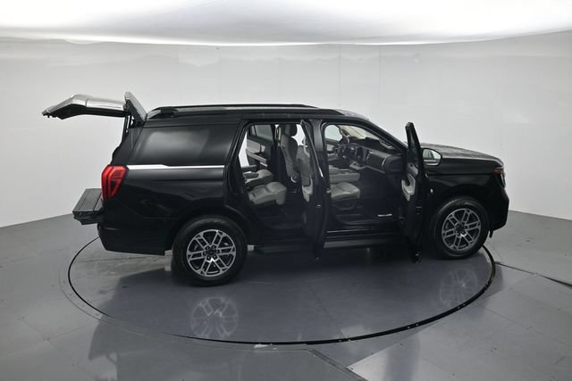 Used 2025 Ford Expedition Active AWD/4WD image 51