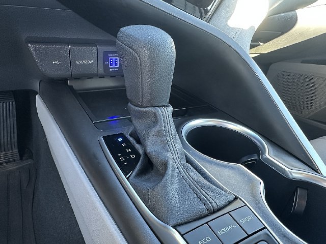 Used 2024 Toyota Camry LE FWD image 35