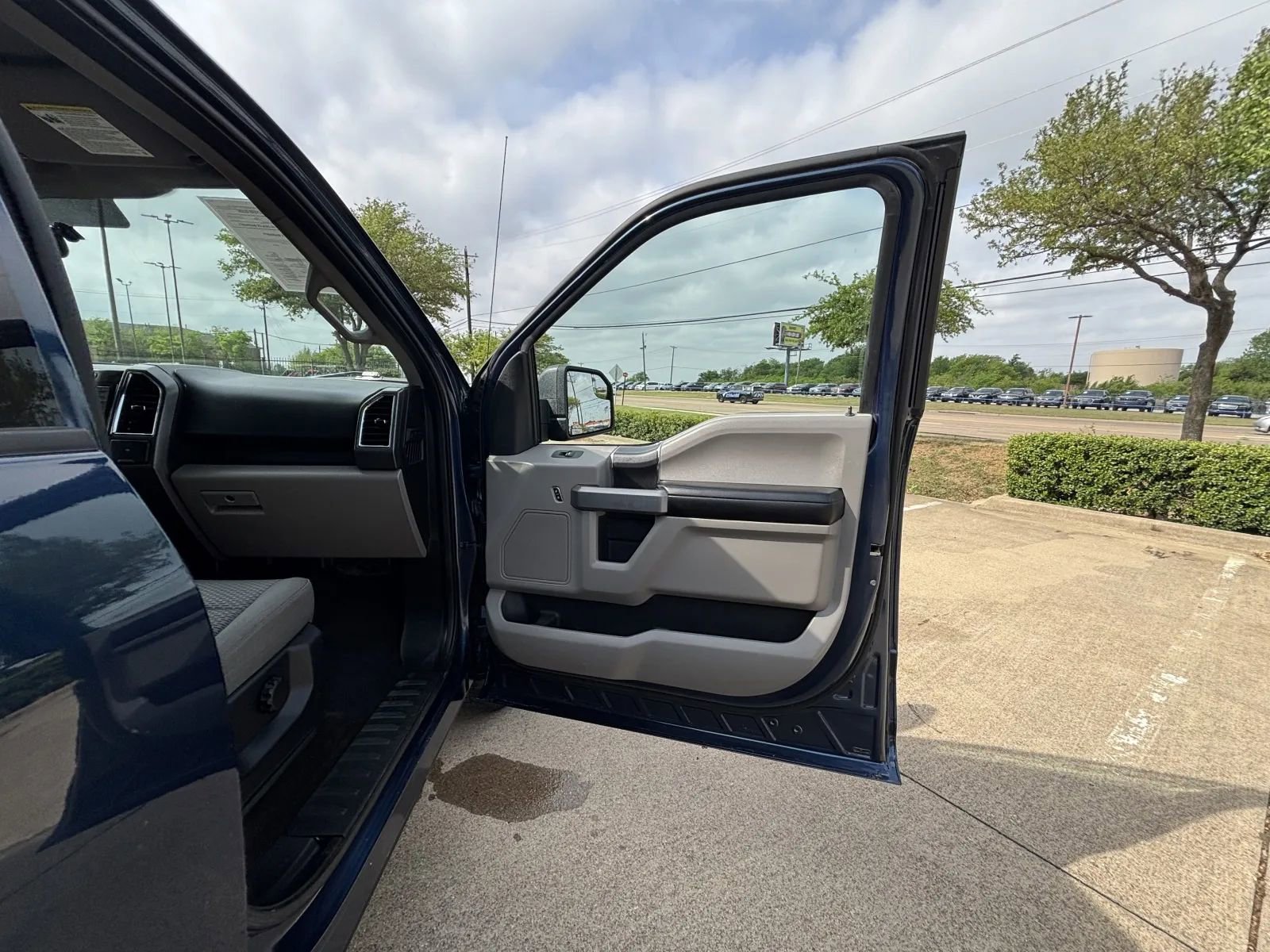 Used 2016 Ford F150 XLT AWD/4WD image 16