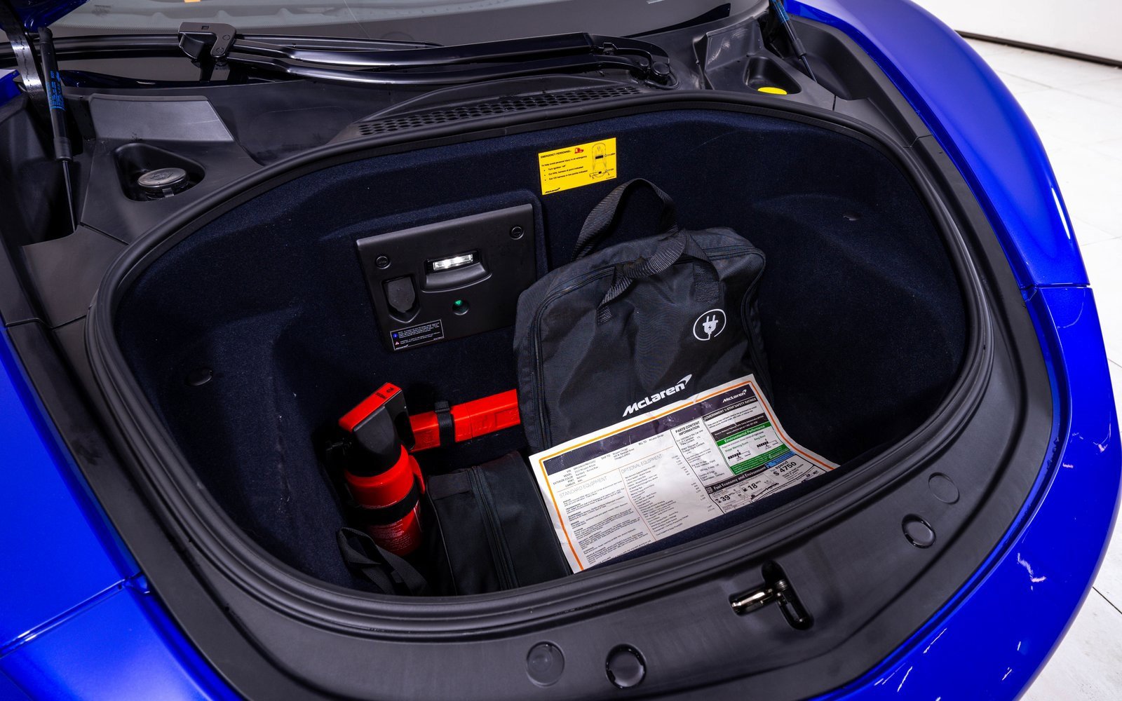 Used 2023 McLaren Artura image 21