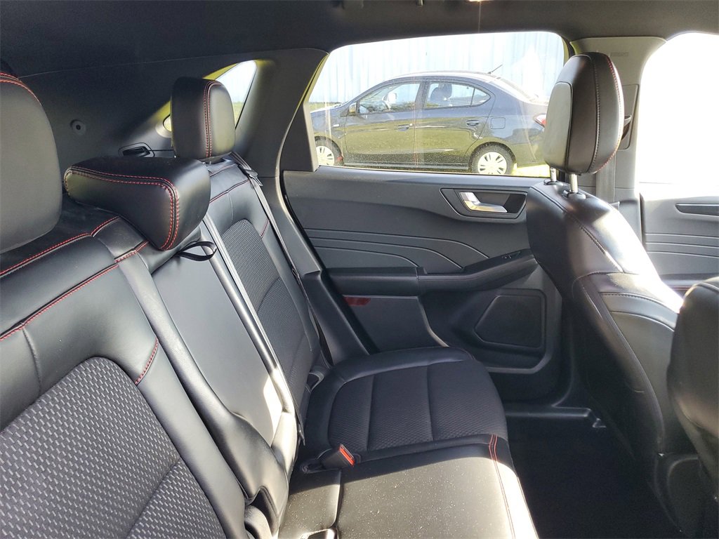 Used 2023 Ford Escape ST-Line image 32