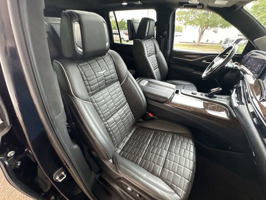 Certified 2023 Cadillac Escalade ESV Sport Platinum w/ LPO, ONYX Package AWD/4WD image 29