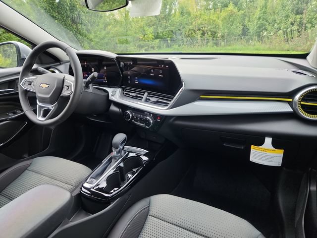 New 2026 Chevrolet Trax LT w/ Driver Confidence Package FWD image 19