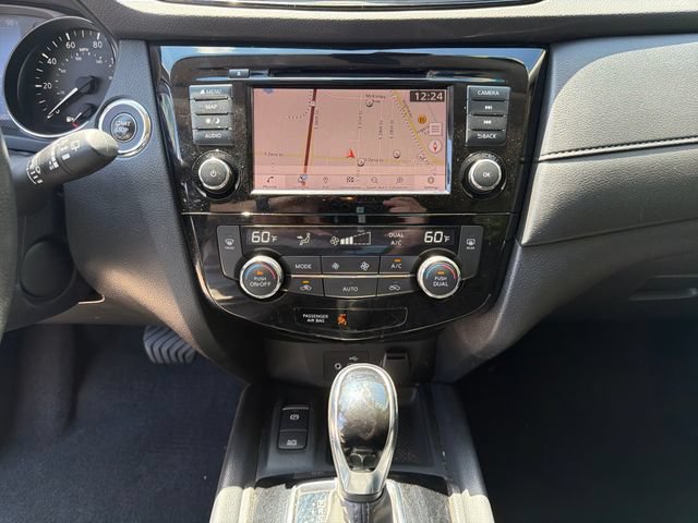 Used 2020 Nissan Rogue SV w/ Premium Package FWD image 21