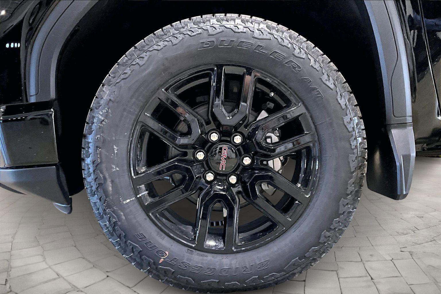 New 2026 GMC Sierra 1500 Elevation image 16