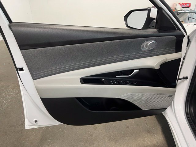 Used 2024 Hyundai Elantra Limited FWD image 26