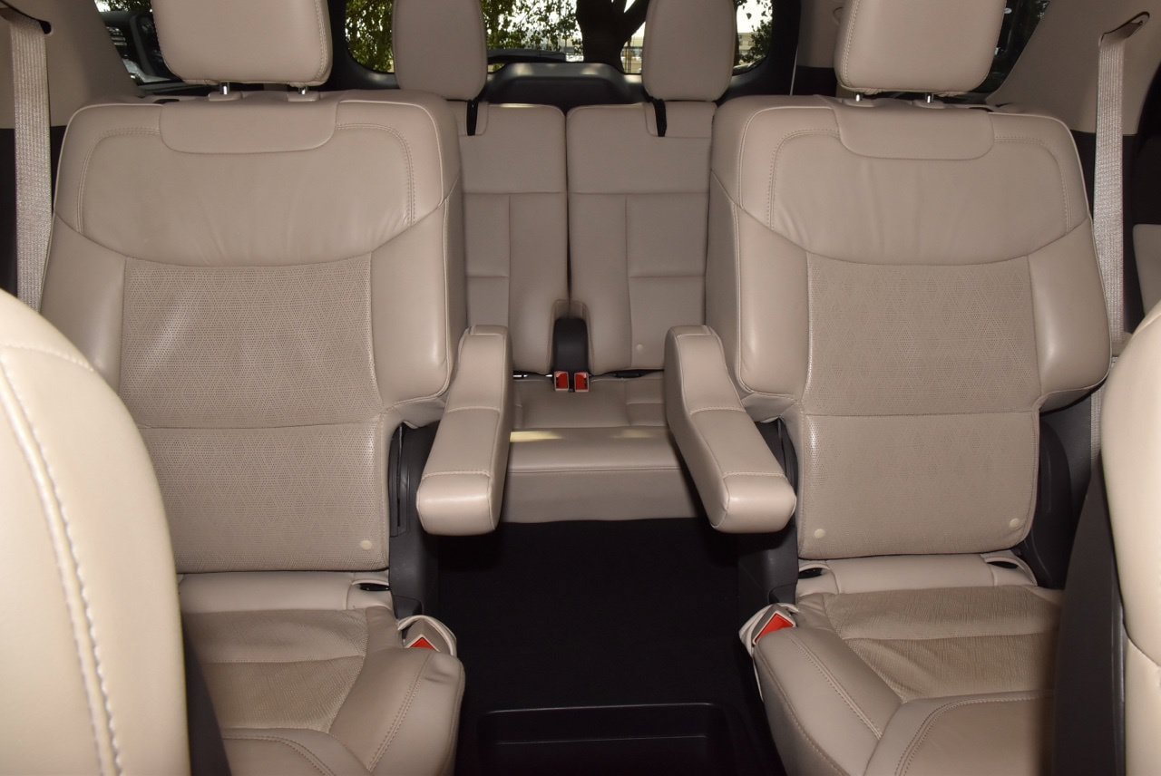 Used 2020 Ford Explorer Platinum w/ Premium Technology Package AWD/4WD image 22
