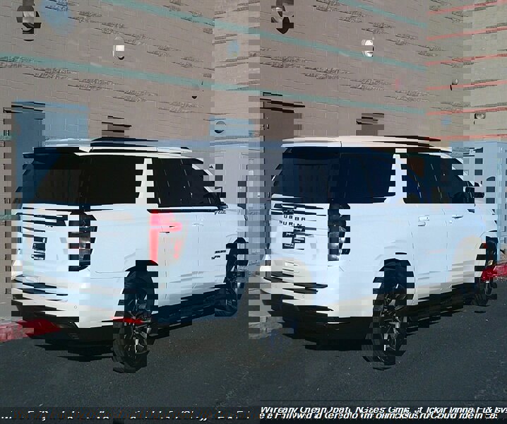 Used 2021 Chevrolet Suburban Z71 w/ Z71 Off-Road Package AWD/4WD image 6