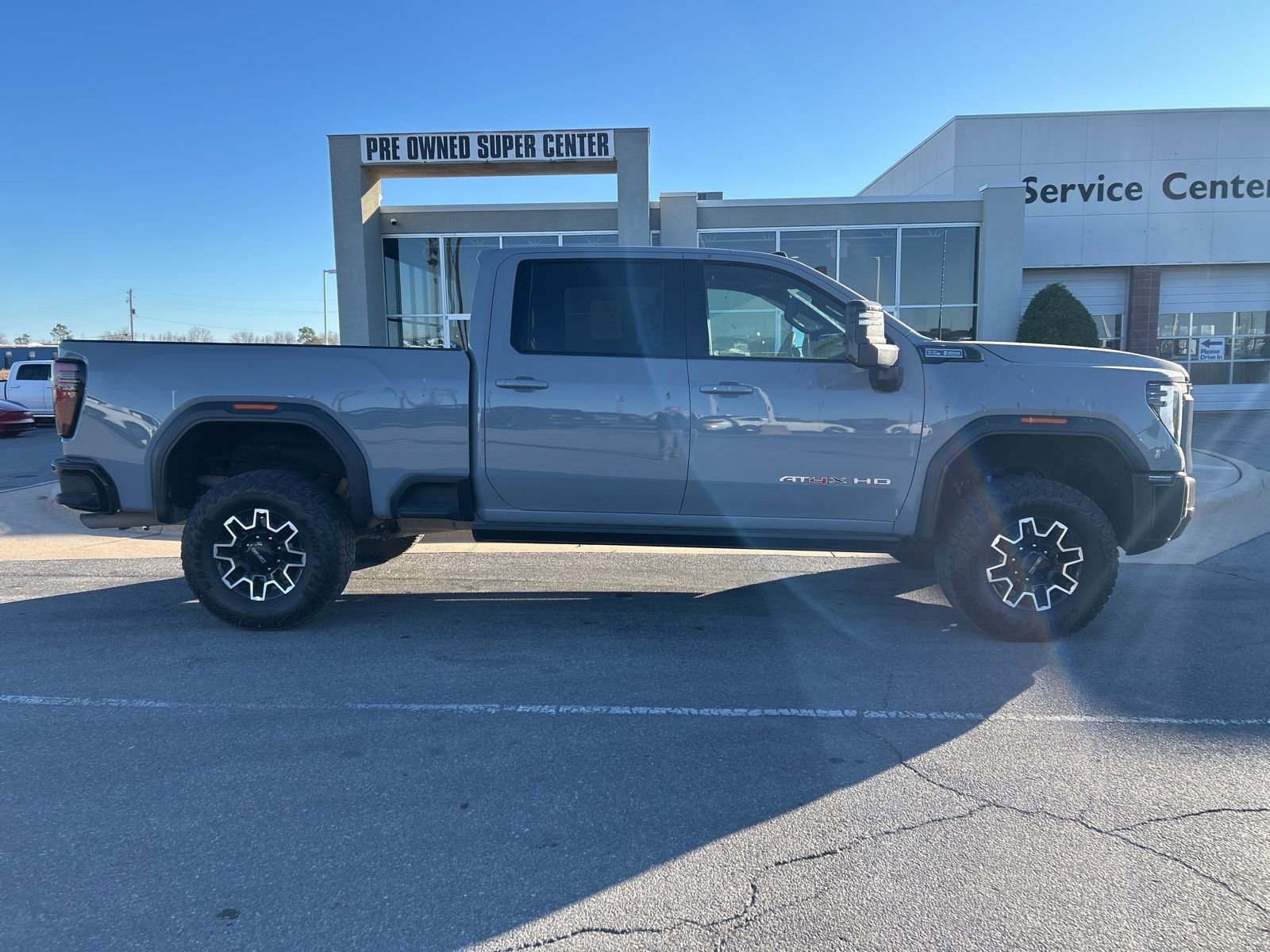 Used 2024 GMC Sierra 2500 AT4X image 4