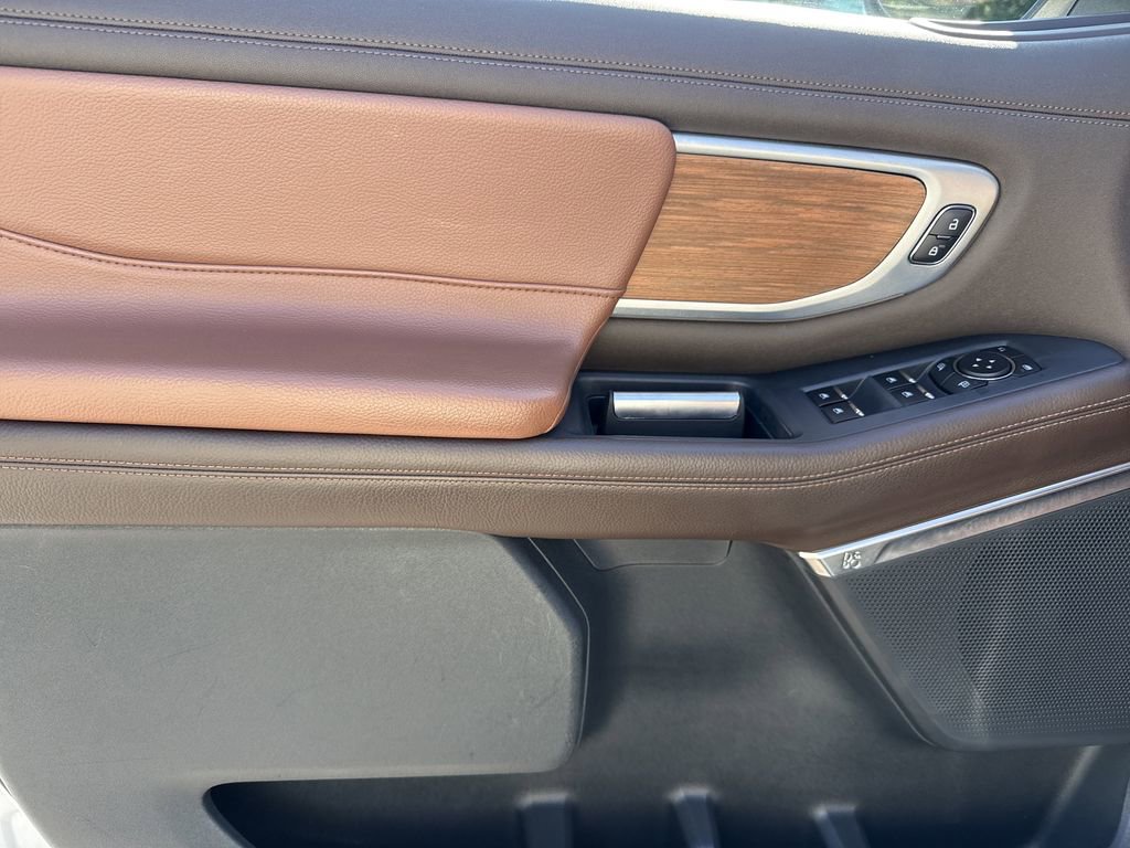 Used 2025 Ford Expedition King Ranch AWD/4WD image 10