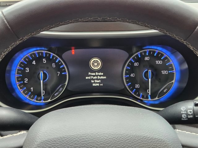 Used 2024 Chrysler Pacifica Touring-L FWD image 12