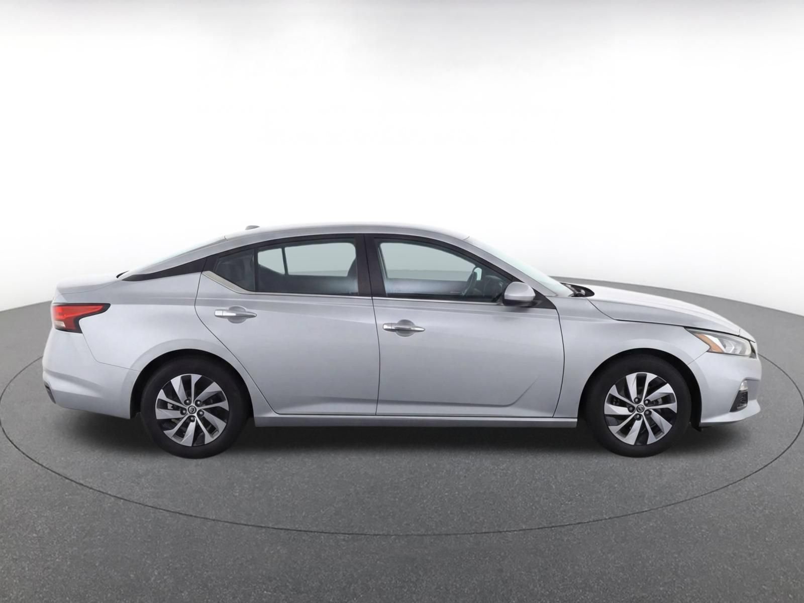Used 2023 Nissan Altima 2.5 S FWD image 10