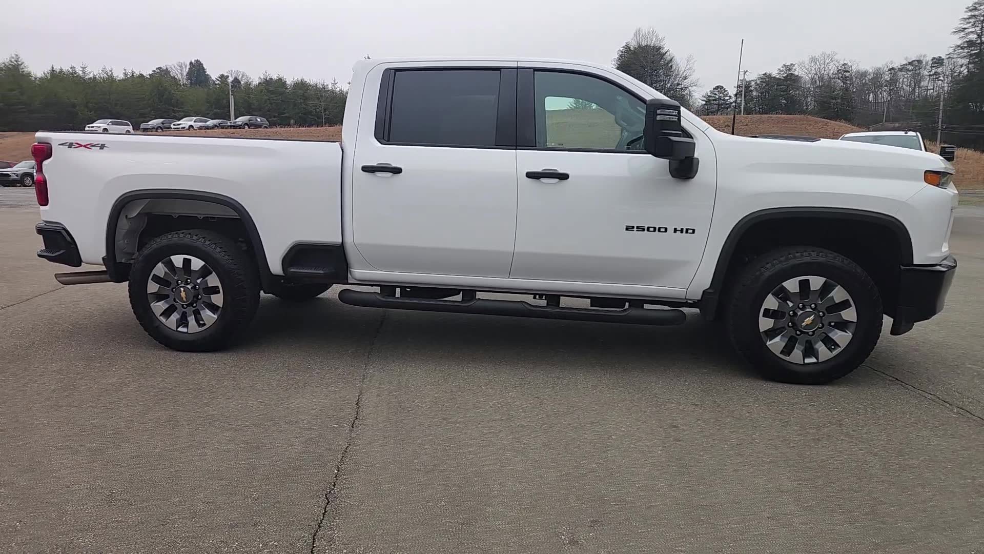 Used 2023 Chevrolet Silverado 2500 Custom w/ Custom Value Package image 8