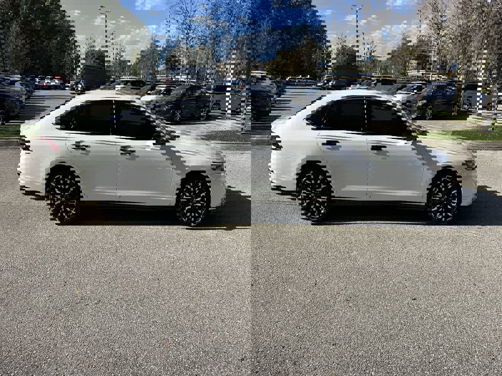 Used 2024 Honda Accord Touring image 7