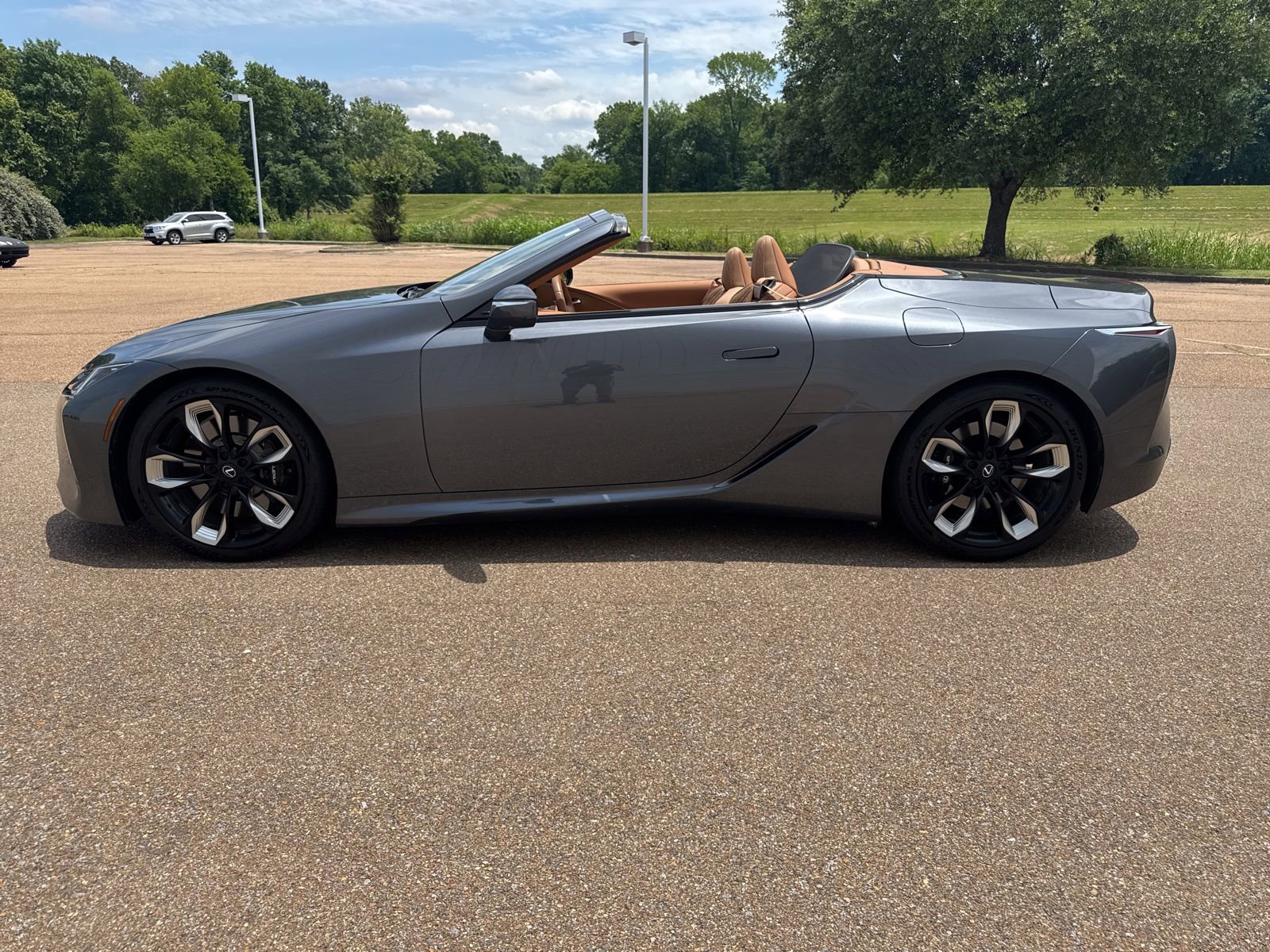 Used 2024 Lexus LC 500 Convertible w/ Touring Package RWD image 12