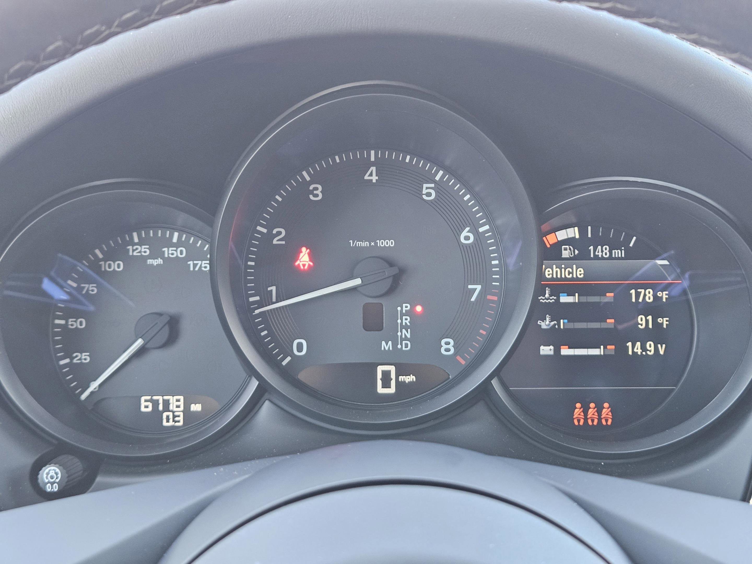 Certified 2023 Porsche Macan Turbo image 16